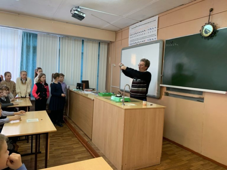 Укажите подпись к картинке.
